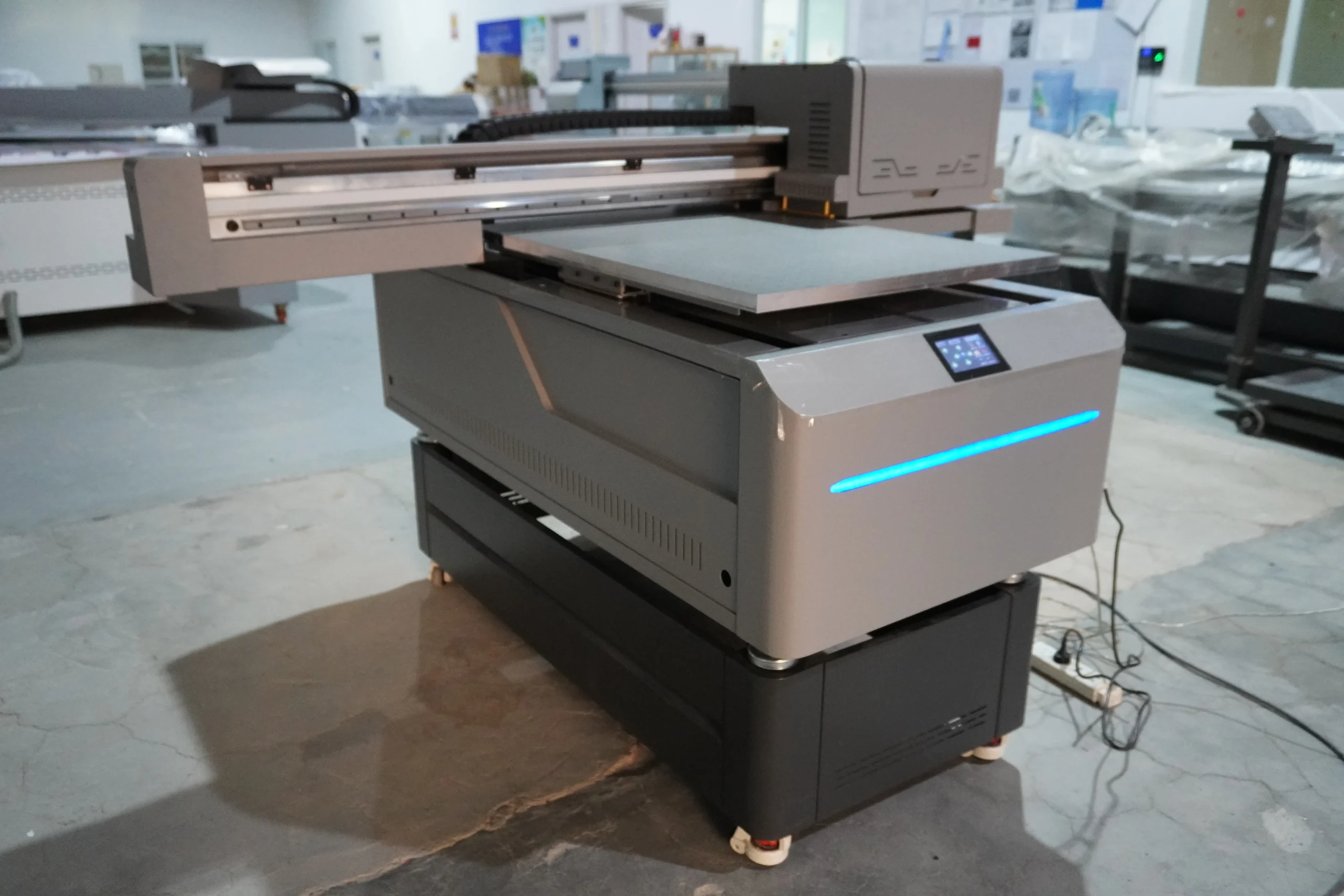 طابعة مسطحة بالأشعة فوق البنفسجية